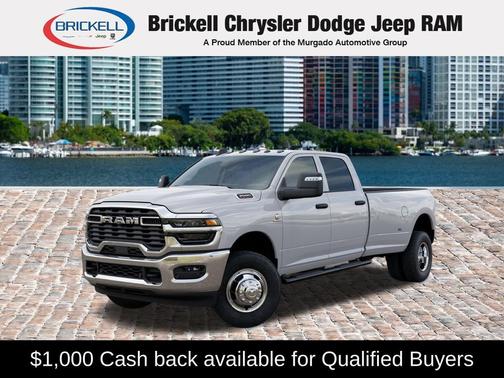 Bright White Clearcoat 2026 RAM 3500 Tradesman Crew Cab 4x4 8' Box