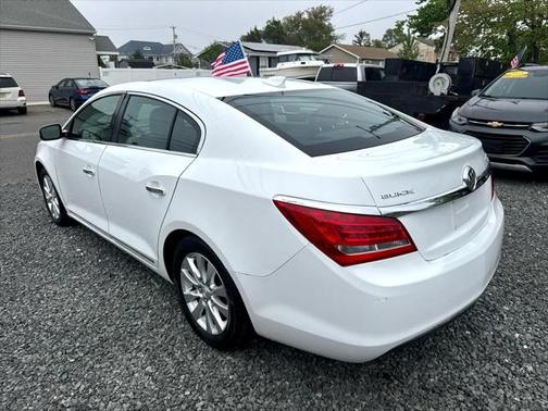 2016 Buick LaCrosse Base