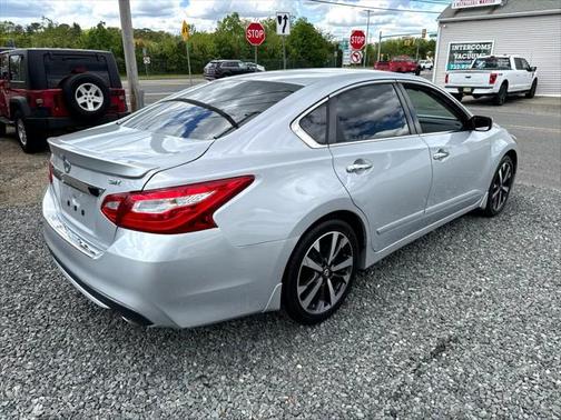 2016 Nissan Altima 2.5 SR