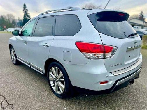 Brilliant Silver 2014 Nissan Pathfinder Platinum