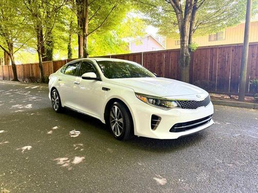 Snow White Pearl 2016 Kia Optima SX Turbo