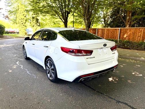 Snow White Pearl 2016 Kia Optima SX Turbo