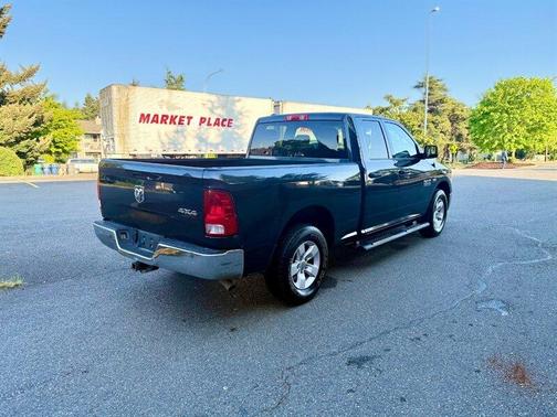 Brilliant Black Crystal Pearlcoat 2018 RAM 1500 ST