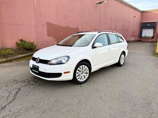 Candy White 2013 Volkswagen Jetta SportWagen SE Wagon
