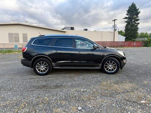 Gray 2011 Buick Enclave 1XL