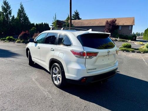 Blizzard Pearl 2015 Toyota Highlander XLE