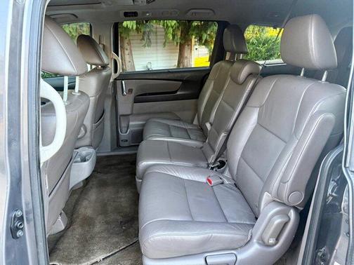 Gray 2015 Honda Odyssey Touring