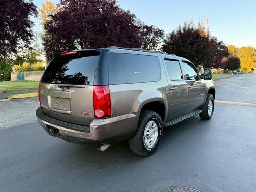 Mocha Steel Metallic 2013 GMC Yukon XL 2500 SLT