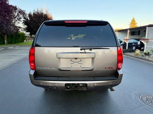 Mocha Steel Metallic 2013 GMC Yukon XL 2500 SLT