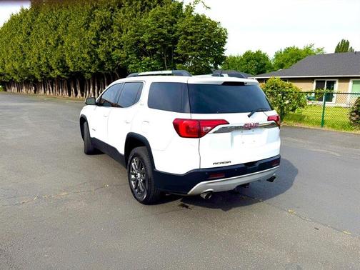 Summit White 2018 GMC Acadia SLT-1