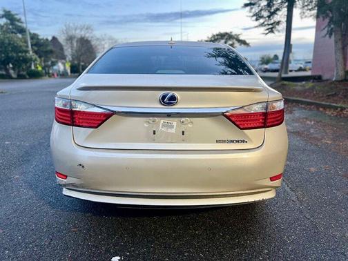 Gold 2014 Lexus ES 300h Base