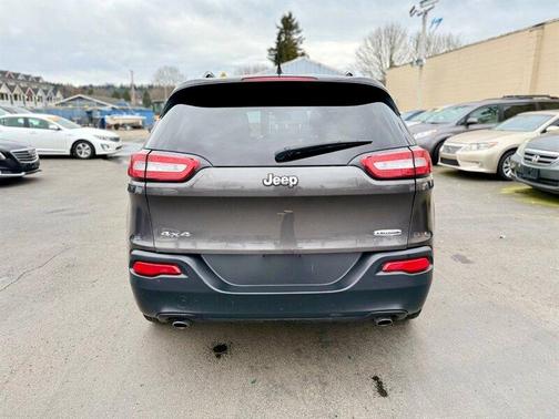 Granite Crystal Clearcoat Metallic 2014 Jeep Cherokee Latitude