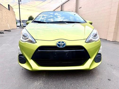 Electric Lime Metallic 2016 Toyota Prius c Two