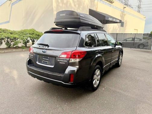 Graphite Gray Metallic 2011 Subaru Outback 3.6R Limited