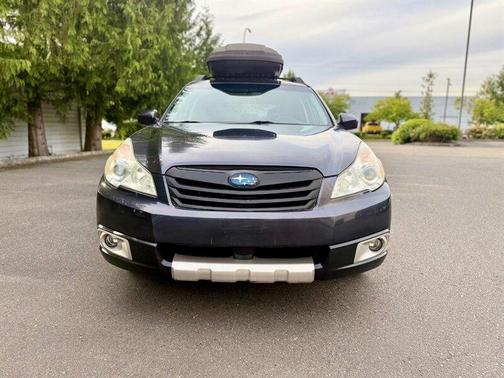 Graphite Gray Metallic 2011 Subaru Outback 3.6R Limited
