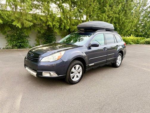 Graphite Gray Metallic 2011 Subaru Outback 3.6R Limited