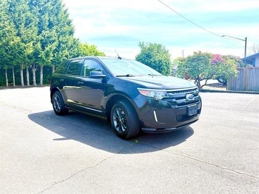 Black 2013 Ford Edge Sport