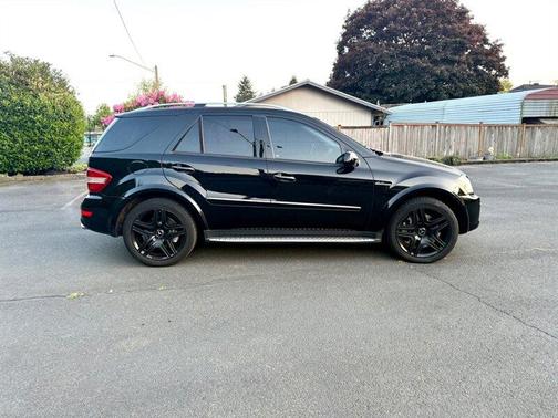 Black 2009 Mercedes-Benz M-Class ML 63 AMG 4MATIC