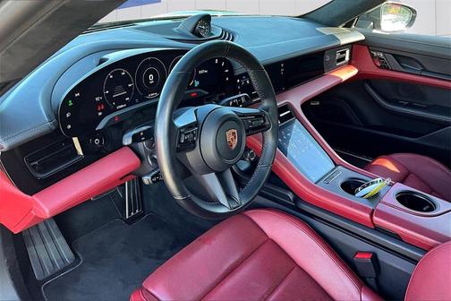 2020 Porsche Taycan Turbo