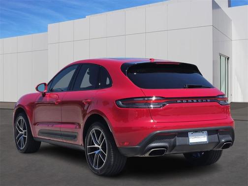 2023 Porsche Macan T