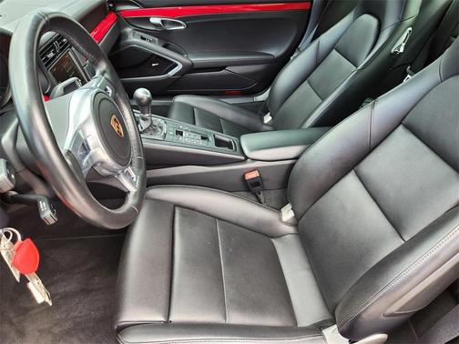 2016 Porsche 911 Carrera GTS