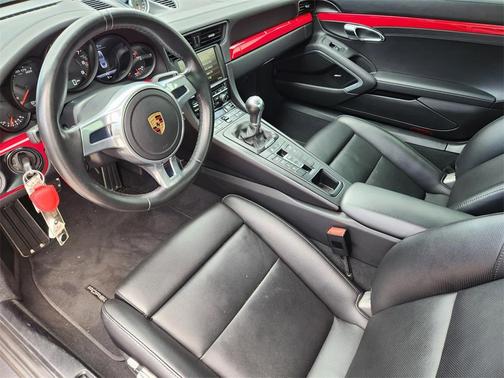 2016 Porsche 911 Carrera GTS