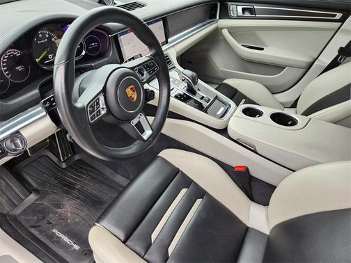 2019 Porsche Panamera E-Hybrid Sport Turismo Turbo S