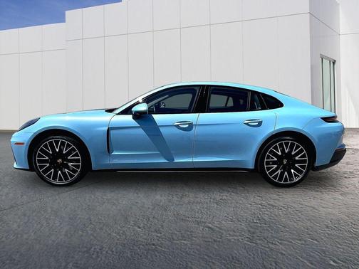 Frozen Blue 2025 Porsche Panamera 4