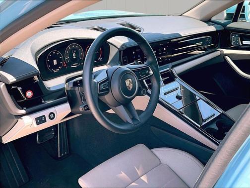 Frozen Blue 2025 Porsche Panamera 4