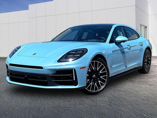 Frozen Blue 2025 Porsche Panamera 4