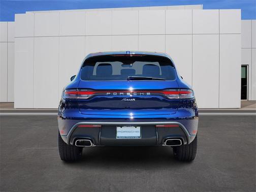 2025 Porsche Macan Base