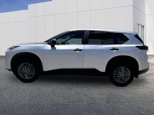 Brilliant Silver Metallic 2024 Nissan Rogue S