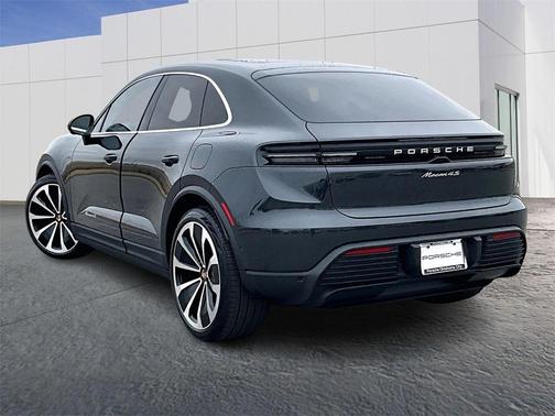 2025 Porsche Macan 4S