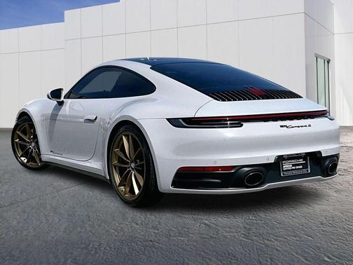 2020 Porsche 911 Carrera 4S