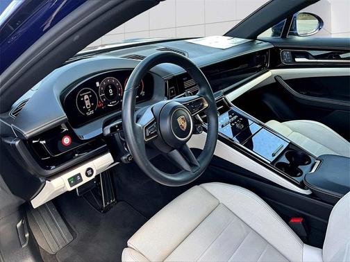 2024 Porsche Panamera 4
