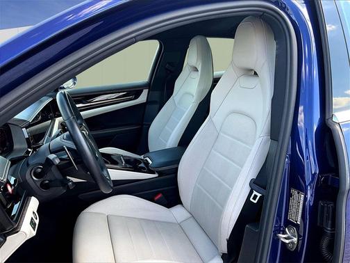 2024 Porsche Panamera 4