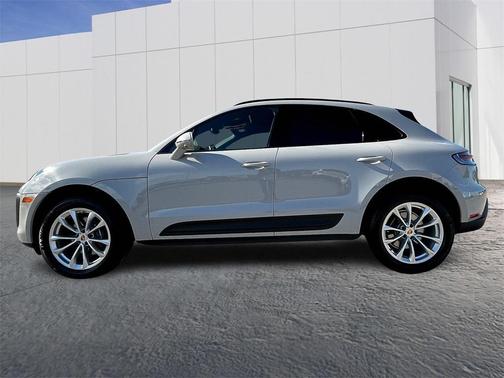 2024 Porsche Macan 