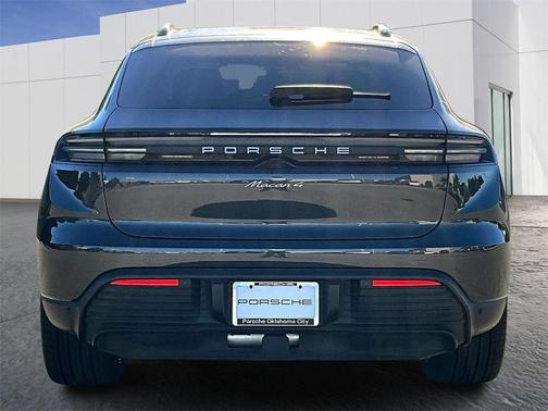 2024 Porsche Macan 4