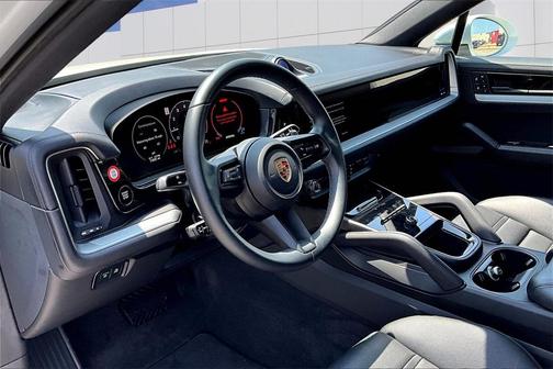 2024 Porsche Cayenne AWD