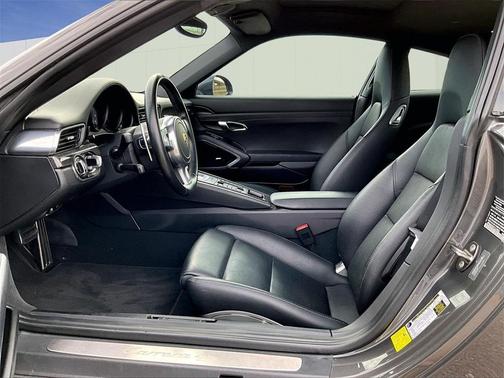 2015 Porsche 911 Carrera 4S