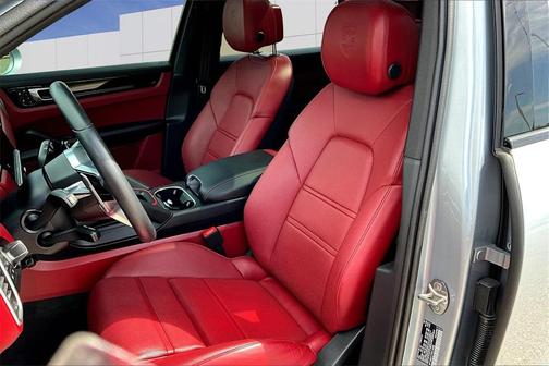 2023 Porsche Cayenne S
