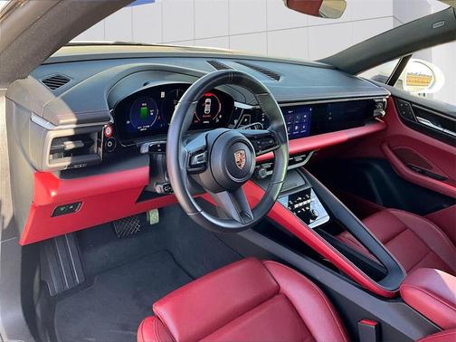 2024 Porsche Macan 4