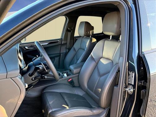 2024 Porsche Macan T