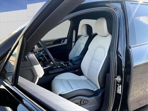 2026 Porsche Cayenne GTS