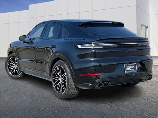 2026 Porsche Cayenne GTS