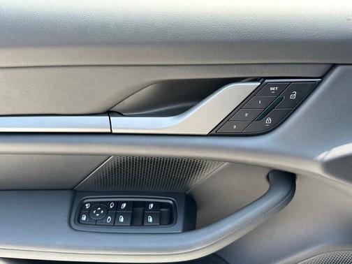 2025 Porsche Taycan Base