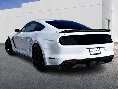 2017 Ford Shelby GT350 Base