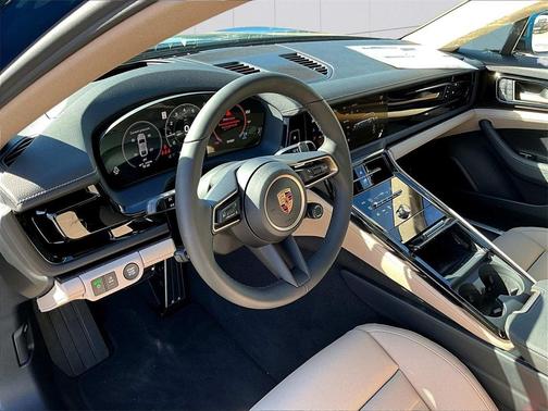 2026 Porsche Panamera 4