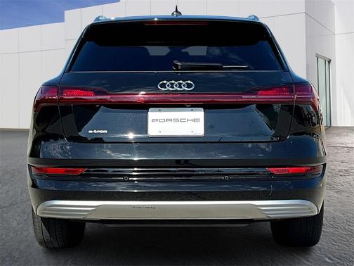 2019 Audi e-tron Prestige