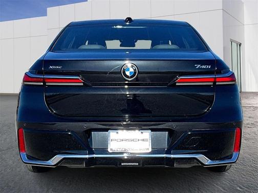 2025 BMW 740 i xDrive